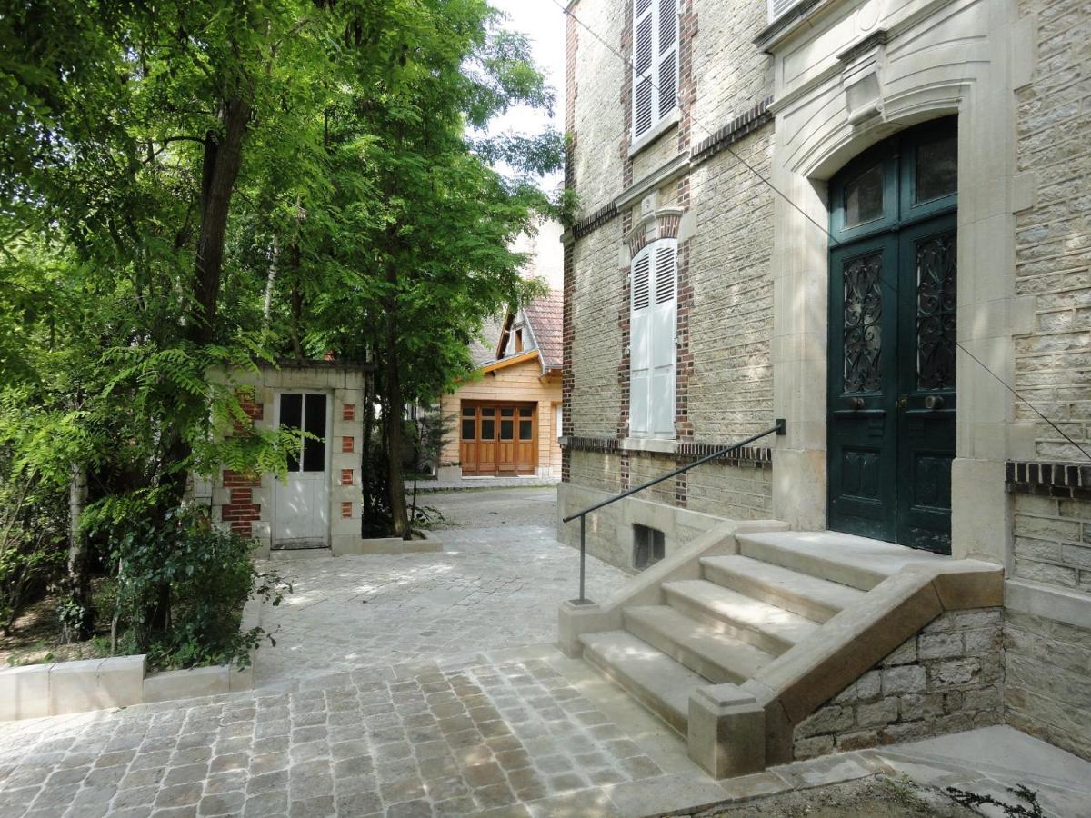 Au Fil De Troyes Bed & Breakfast Sainte-Savine Exterior photo