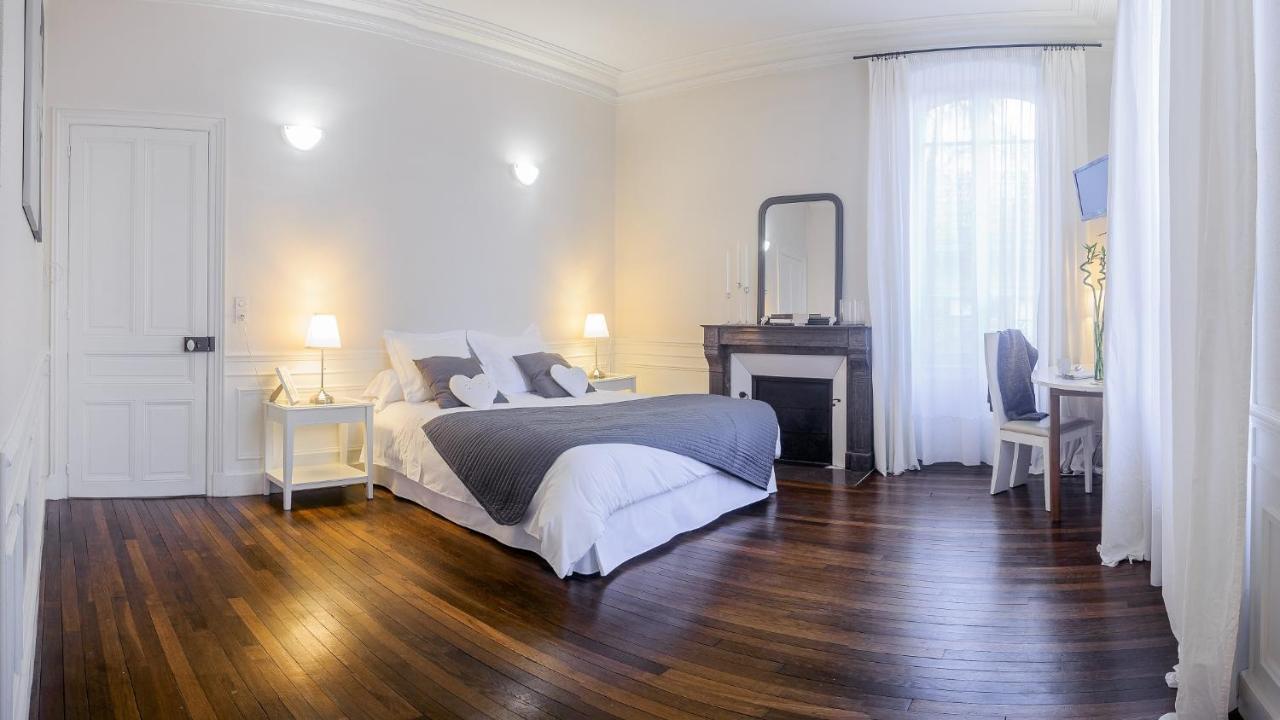 Au Fil De Troyes Bed & Breakfast Sainte-Savine Exterior photo