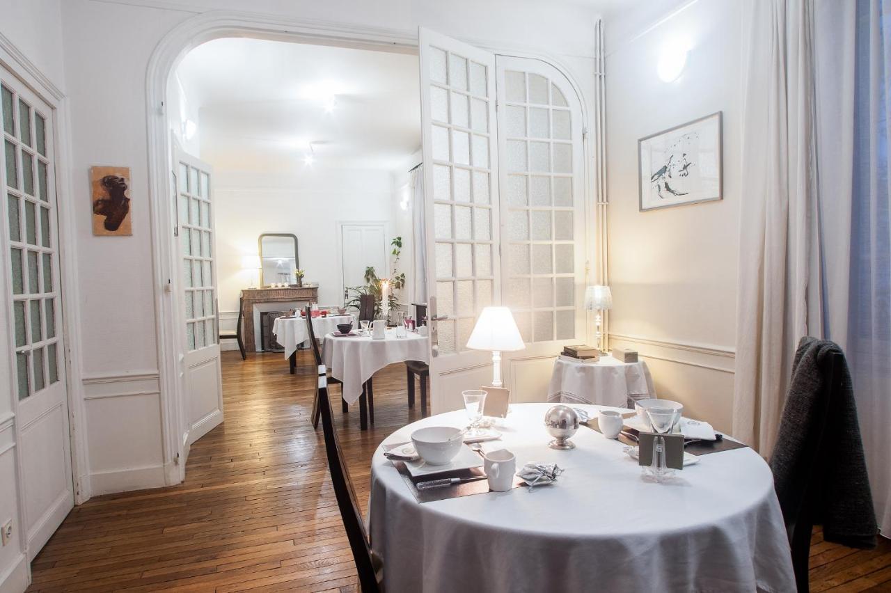 Au Fil De Troyes Bed & Breakfast Sainte-Savine Exterior photo
