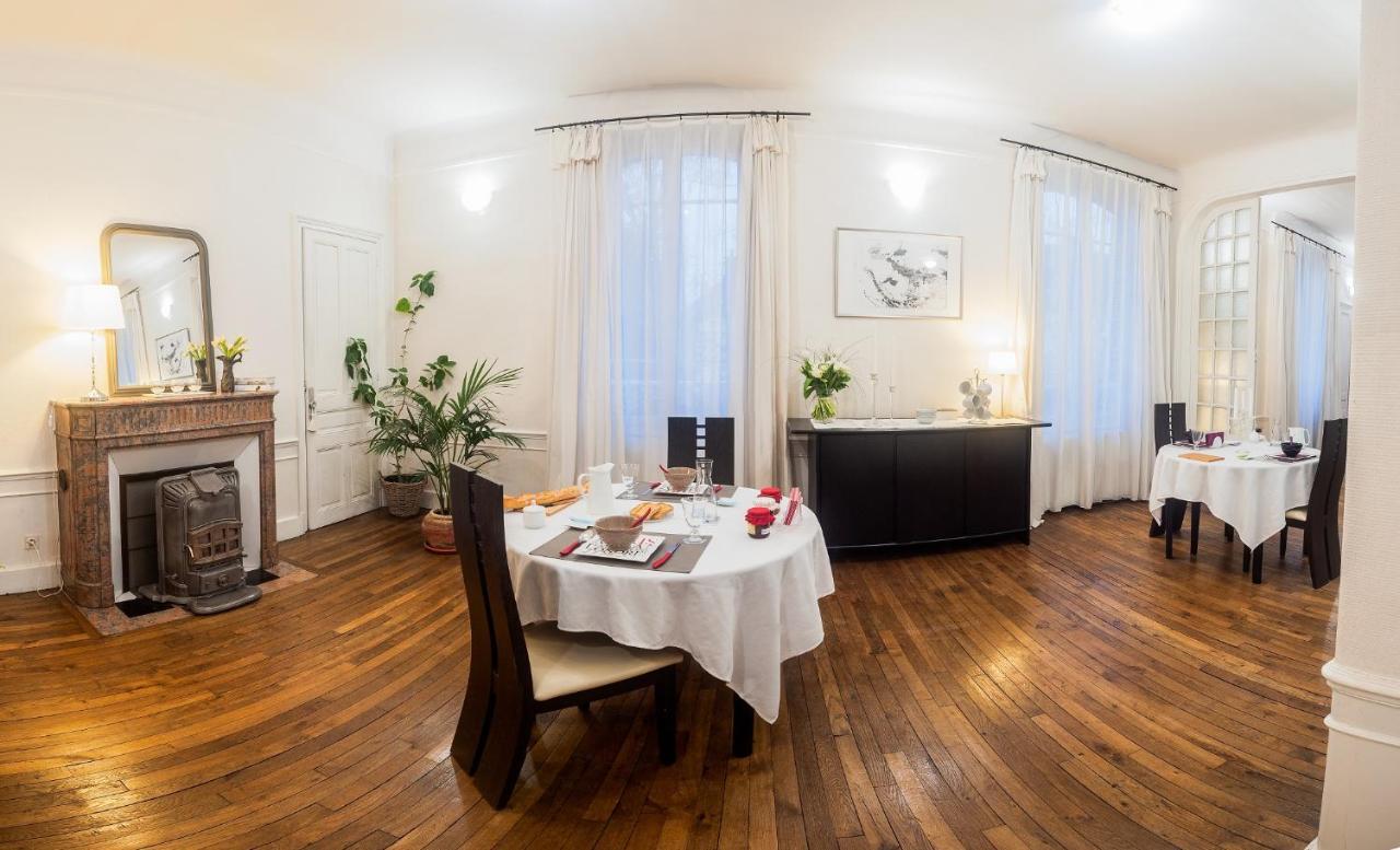 Au Fil De Troyes Bed & Breakfast Sainte-Savine Exterior photo